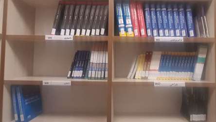 تهیه و تعویض برچسب عطف کتاب های کتابخانه سیدالشهدا (ع)